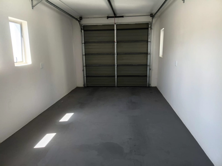 To Let 1 Bedroom Property for Rent in Kraaibosch Western Cape